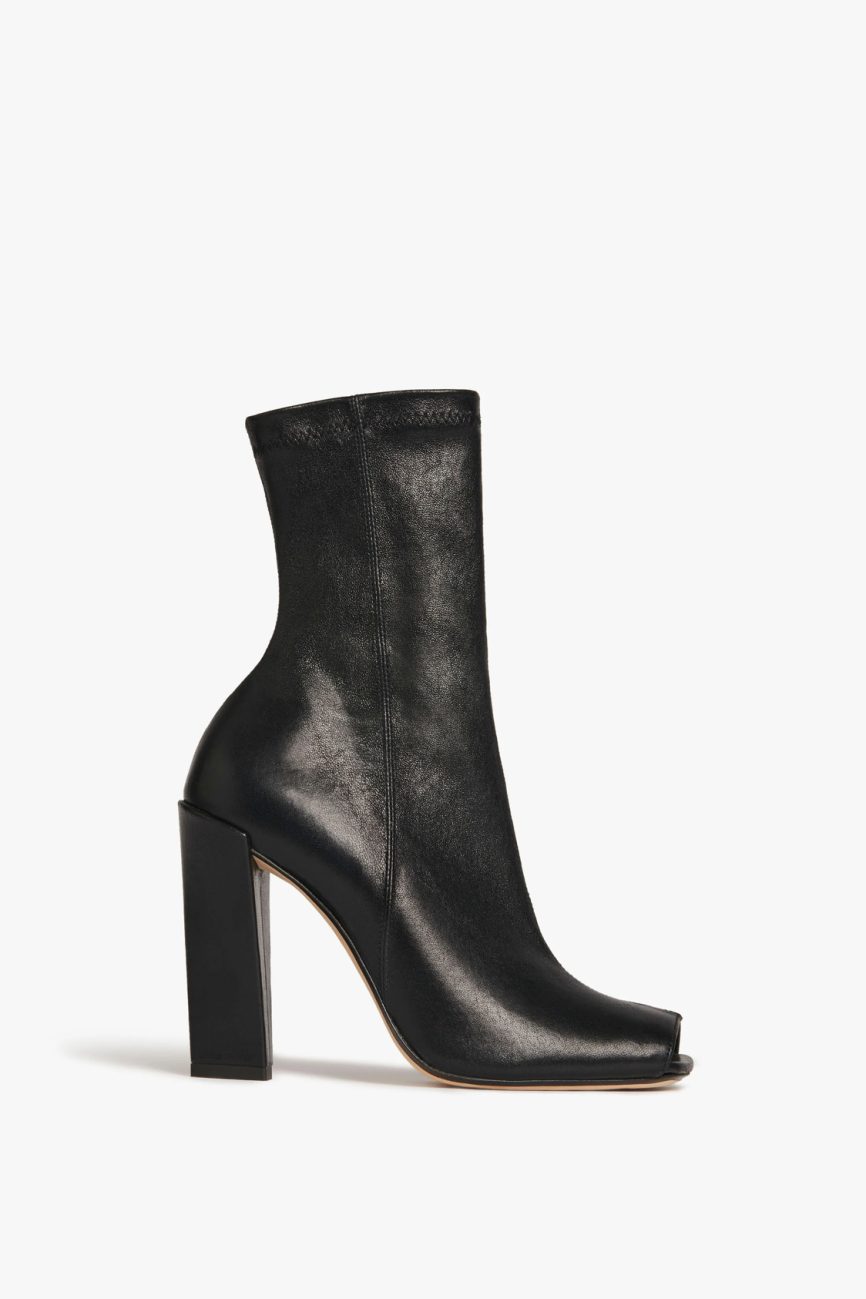 V Cut Sling Back In Black Croc-Effect Leather - XS